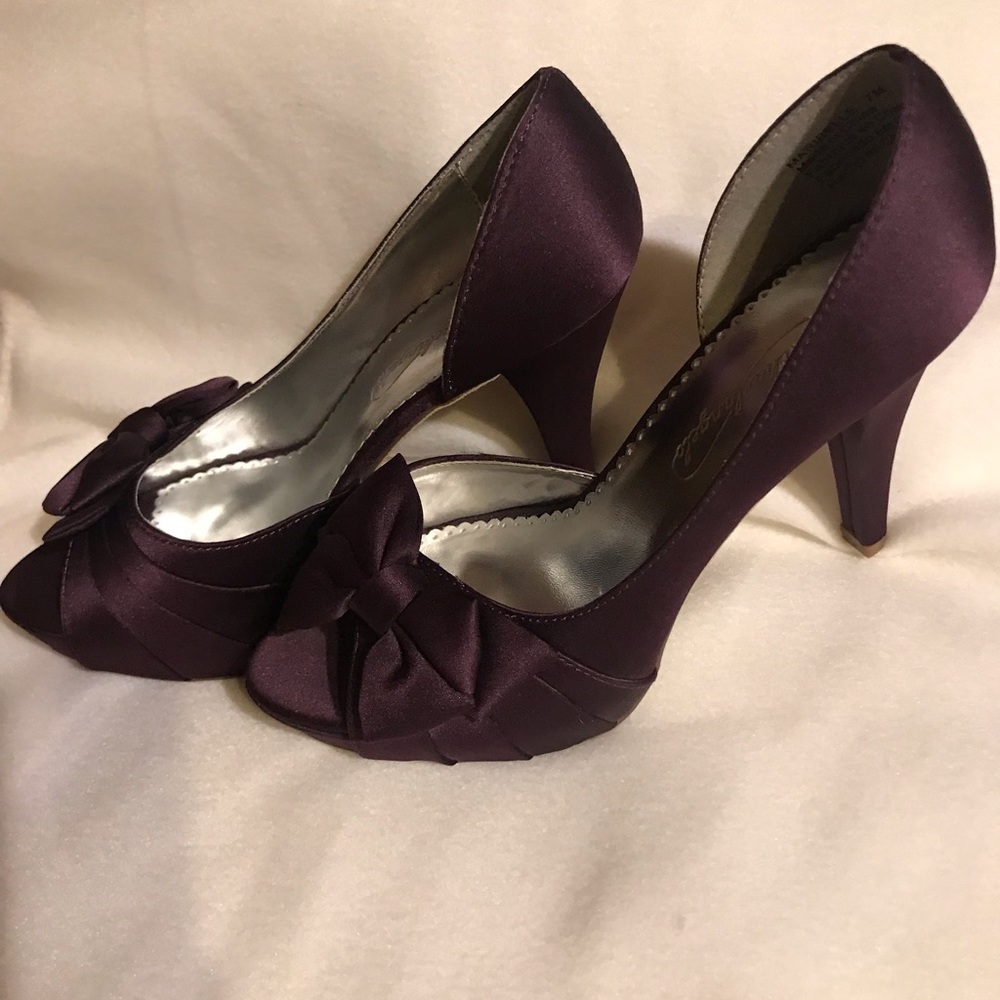 Michelangelo MariBelle 7M 3 1/2” heels, plum wine